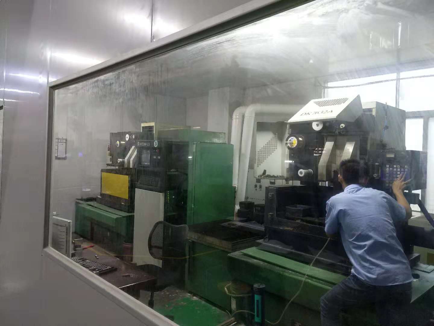 设备展示 (12)